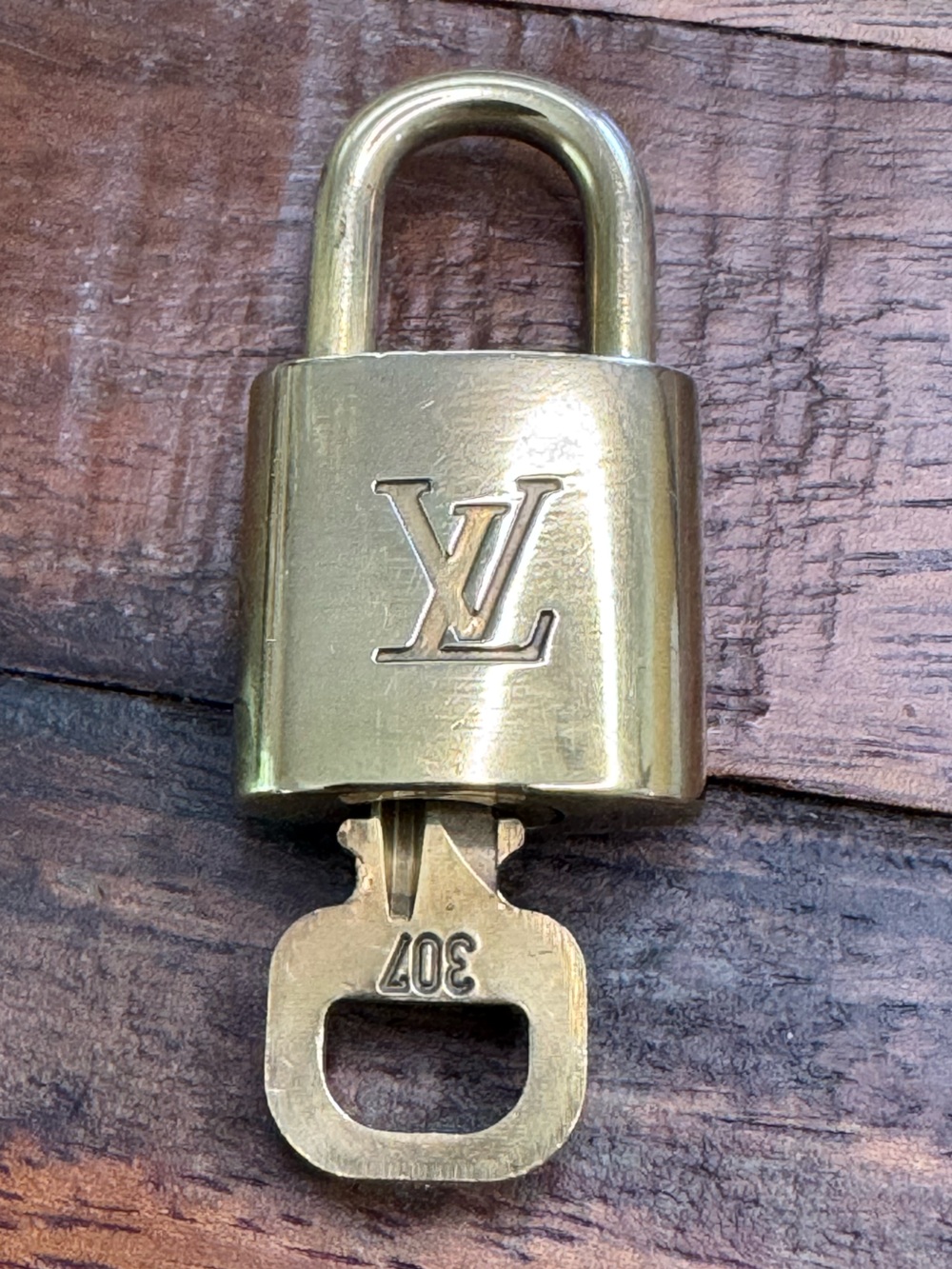 Louis Vuitton #307 Gold lock and key
